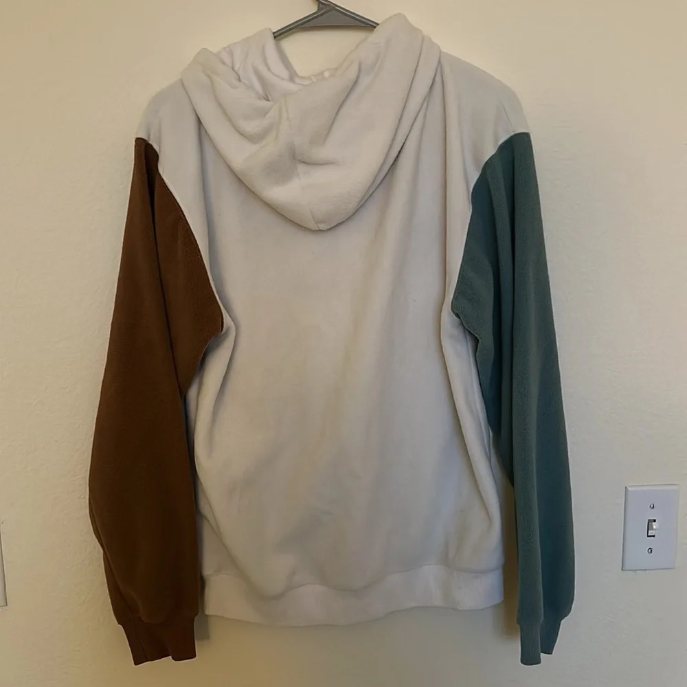Canada Victoria BC Color Block Fleece Hoodie - Picture 2 of 4